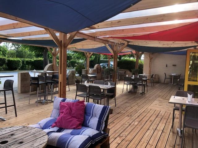 Logis Hotel Le Clos Saint Loup Bram Екстер'єр фото