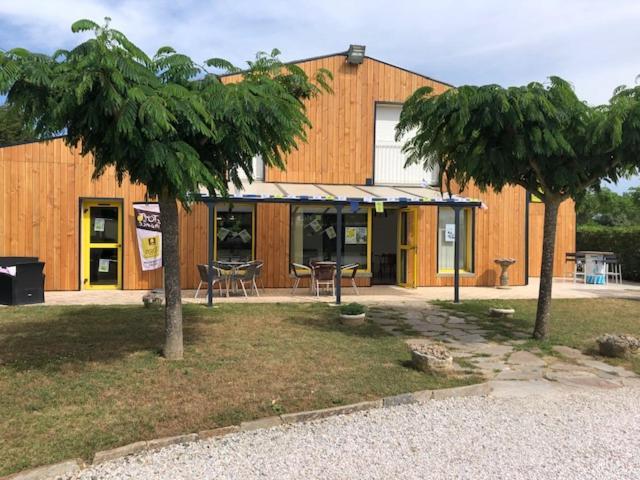 Logis Hotel Le Clos Saint Loup Bram Екстер'єр фото